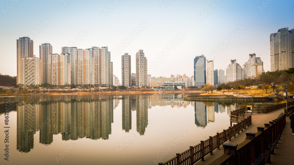 Fototapeta premium reflection of the lake