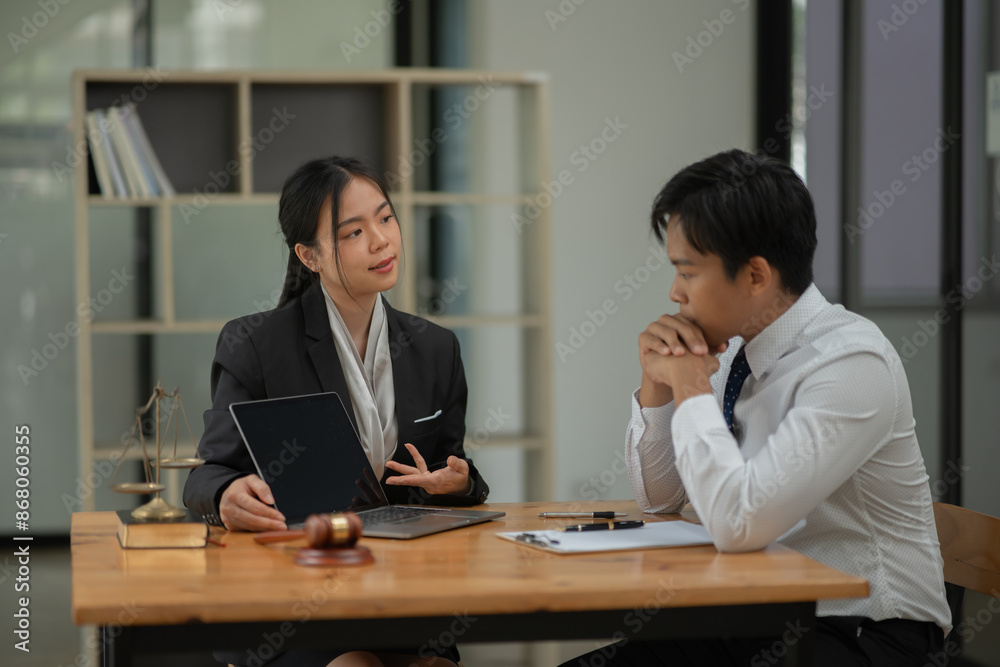 Lawyers, judges, legal matters, agree to discuss and consult with clients. Lawyers, judges, legal matters, agree to discuss and consult with clients.