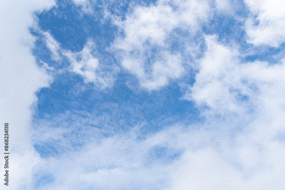 Obraz premium 見上げると綺麗な青空