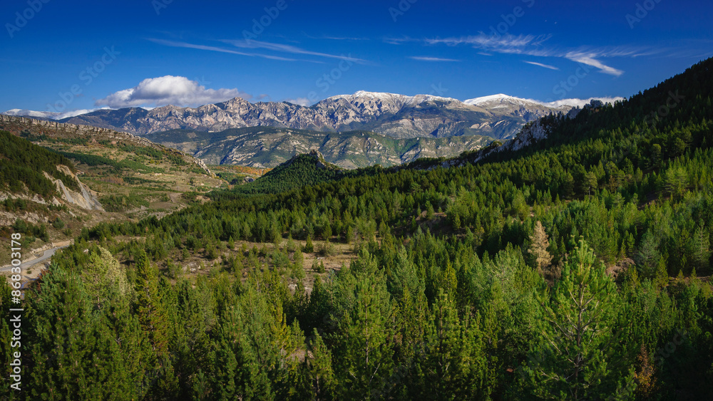 Tosa d'Alp and Puigllançada mountains seen from Vallcebre (Berguedà, Catalonia, Spain, Pyrenees) Tosa d'Alp and Puigllançada mountains seen from Vallcebre (Berguedà, Catalonia, Spain, Pyrenees)