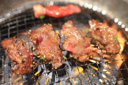 Wallpaper Mural 黒毛和牛焼肉（中落ちカルビ） Torontodigital.ca