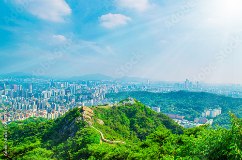 Quadro su tela Seoul city wall from Inwangsan mountain in South Korea capital city