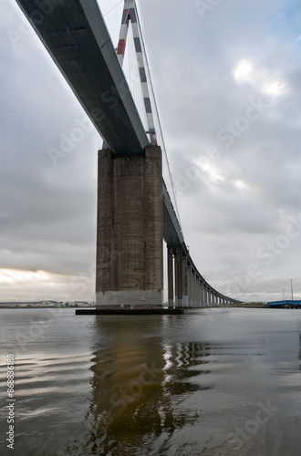 Saint-Nazaire, le pont et l'estuaire de la Loire