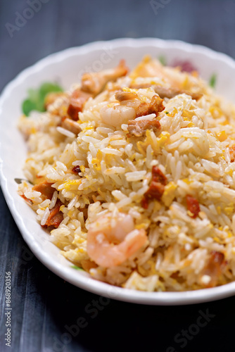 Obraz na płótnie chinese takeout favorite fried rice w salonie