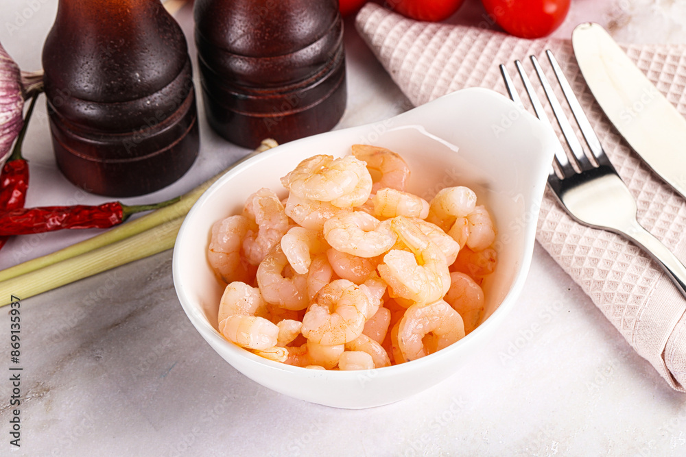 Cocktail prawns in the bowl Cocktail prawns in the bowl