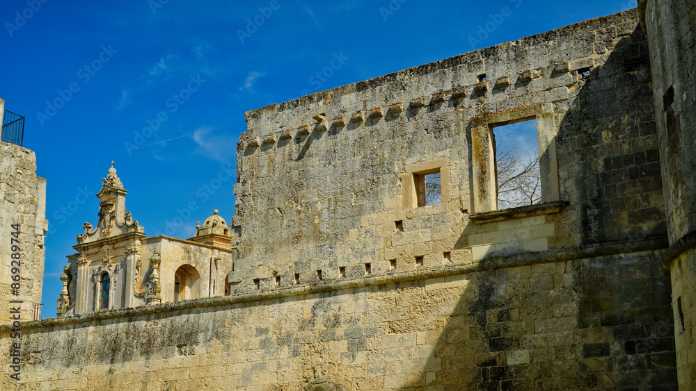Piazza e castello di Palmariggi, Lecce,Puglia,Italia Piazza e castello di Palmariggi, Lecce,Puglia,Italia
