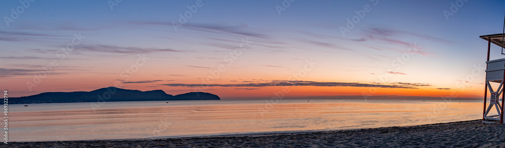 Fototapeta premium sunset over the sea