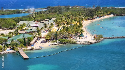 mahogany bay roatan honduras