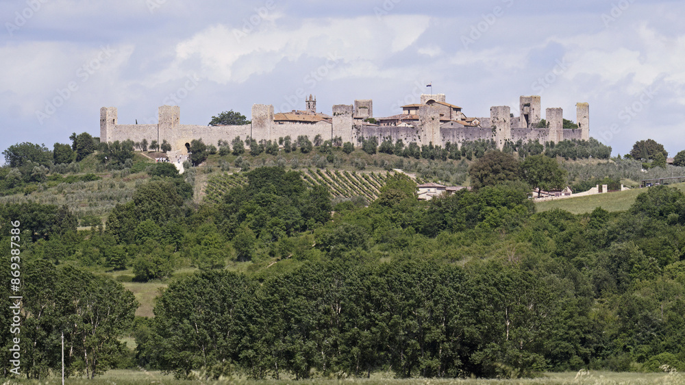 Fototapeta premium View of Monteriggioni, Siena; Tuscany, Italy