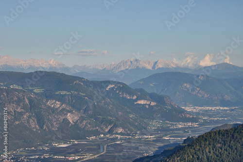 ausblick ins etschtal in südtirol bei sonnigem wetter photo