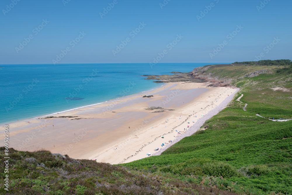 Fototapeta premium Magnifique paysage de mer depuis le sentier côtier GR34 du cap d'Erquy - Bretagne France