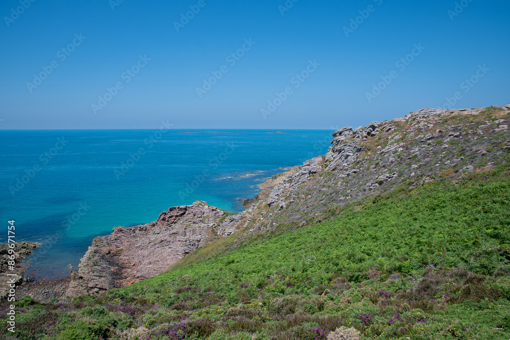 Magnifique paysage de mer depuis le sentier côtier GR34 du cap d'Erquy - Bretagne France Magnifique paysage de mer depuis le sentier côtier GR34 du cap d'Erquy - Bretagne France