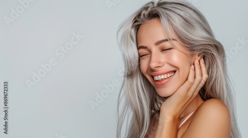 The smiling woman portrait © HelenP