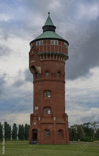 Im Jahr 1901 fertiggestellter Wasserturm im Marienpark in Berlin photo