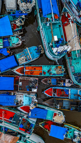 Wallpaper Mural Barcos Pesca Mercado Ver-o-Peso Feira Açaí Belém Pará Brasil Amazônia Gastronomia Regional Turismo Cultura Arquitetura Regional Embarcações Alimentos Naturais Artesanato Frutas Típicas Comércio Tra Torontodigital.ca