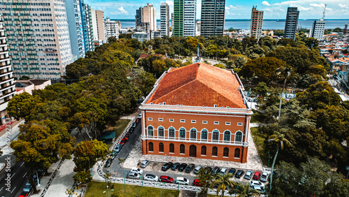 Praça República Theatro Paz Belém Pará Brasil Monumento Histórico Arquitetura Turismo Cultura Teatro Praça Pública Cenário Urbano Passeio Cultural Monumento Nacional Palco Eventos Espetáculos Cultural photo