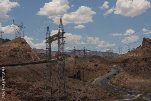 road to the hoover dam