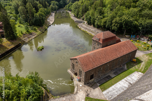 Zapora Pilchowice (niem. Bobertalsperre Mauer, Talsperre Mauer, także Mauertalsperre) – najwyższa zapora kamienna i łukowa oraz druga co do wysokości (po Solinie)[1] i druga co do czasu powstania (po  photo