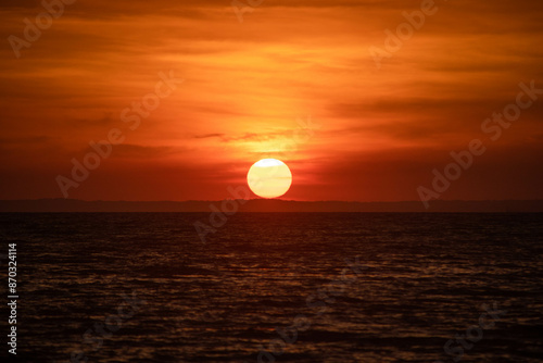 Fototapeta Naklejka Na Ścianę i Meble -  sunset over the sea