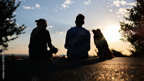 Foto scattata nelle colline di Tassarolo ad un cucciolo di border collie e ai suoi padroni. photo