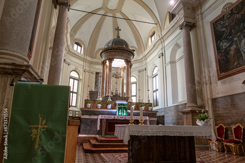 Obraz na płótnie Santa Maria delle Grazie church rural rock ancient w salonie