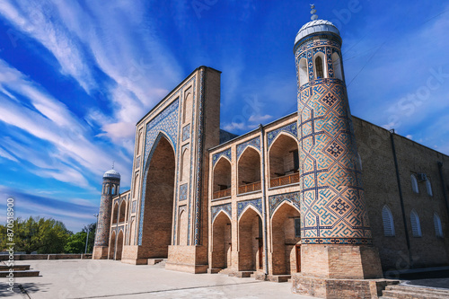 Tableau sur toile ancient stone Uzbek Islamic Kukeldash madrasah in Tashkent in Uzbekistan