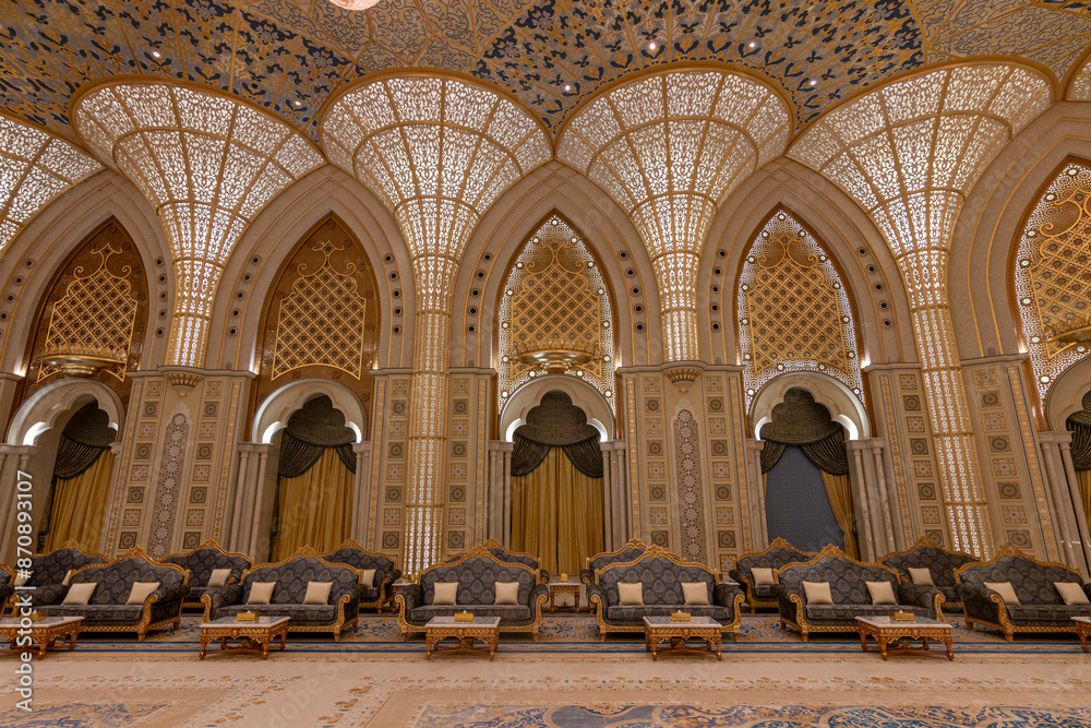 Obraz premium United Arab Emirates - Abu Dhabi - Inside Qasr al Watan