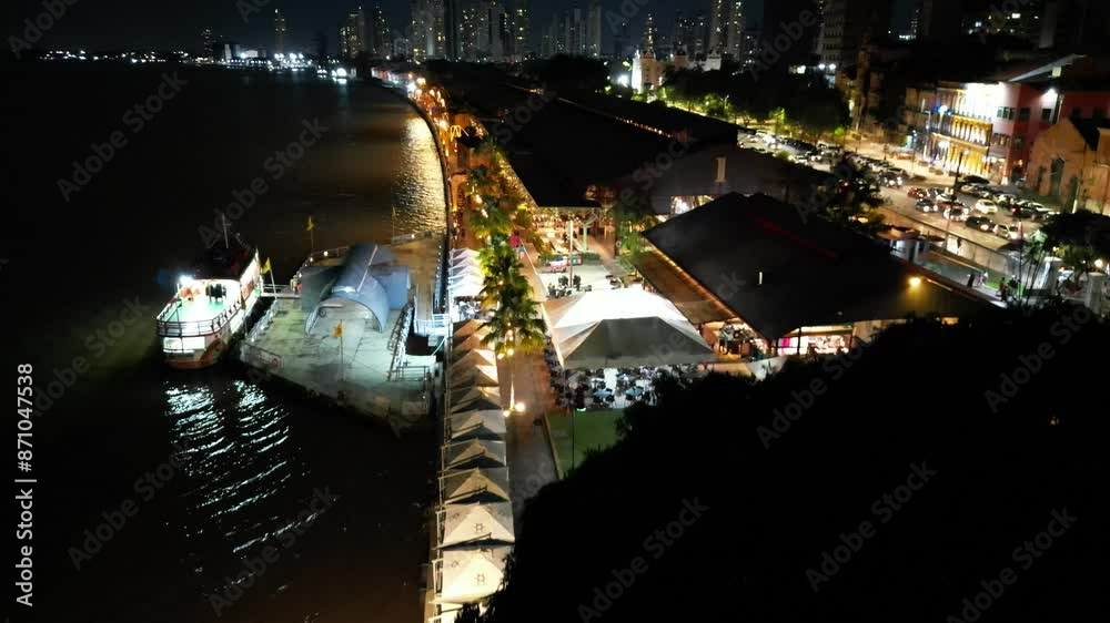 Estação Docas Eventos Noite Belém Pará Brasil Turismo Cultural Gastronomia Arquitetura Iluminação Noturna Orla Rio Guajará Espaço Cultural Música Dança Arte Festival Barcos Patrimônio Histórico