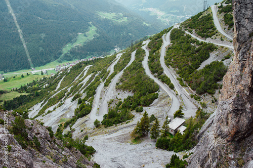 Hairpin bends photo