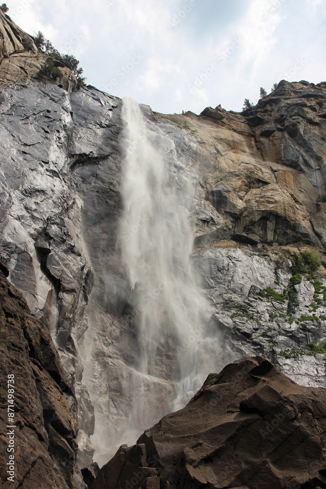 Obraz premium waterfall in the mountains