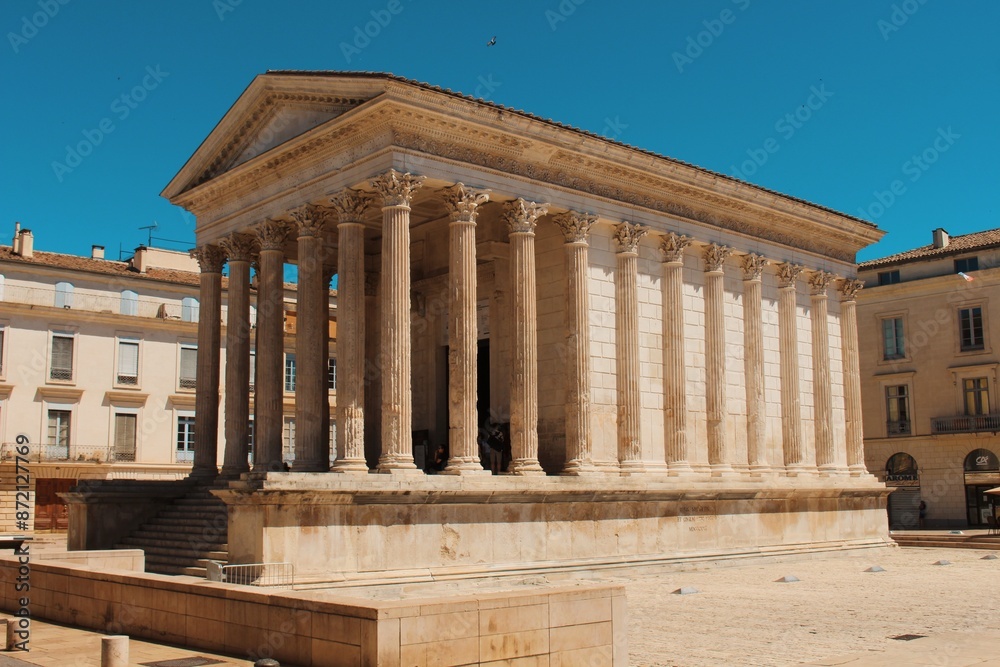Fototapeta premium Maison Carrée Landmark in Nimes, France