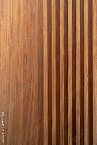 Lambrin de madera con textura y patrón de tiras