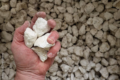 Photography Magnesite (magnesium carbonate, MgCO3) ore, industrial mineral, magnesium (Mg)