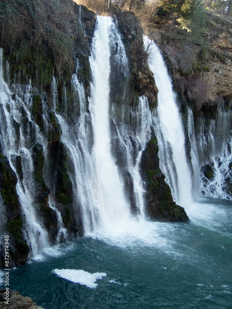 Fototapeta premium Burney Falls in California