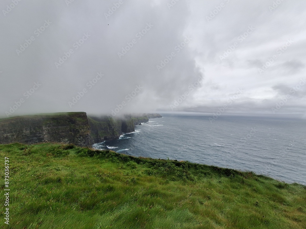 Obraz premium Moody weather at the Cliffs of moher, Ireland