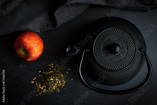 Photos teapot and apple tea seen from above