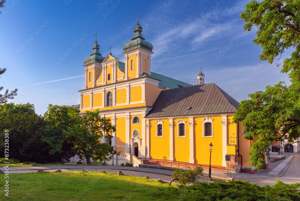 Obraz premium Church of St. Anthony of Padua in Poznan at dawn