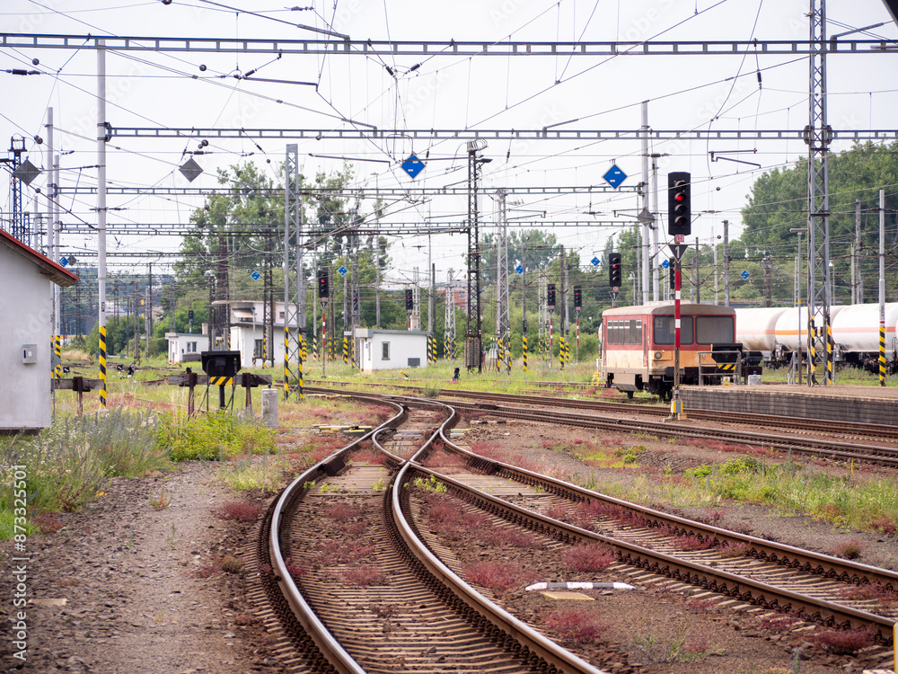 Obraz premium Railway tracks on the Slovak Railways and the Prešov railway station, which is the main railway station in the city of Prešov.