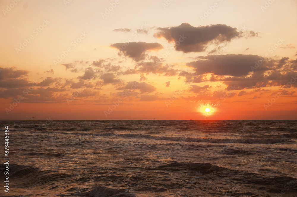 Fototapeta premium Sunset or sunrise at sea. Summer sea background.