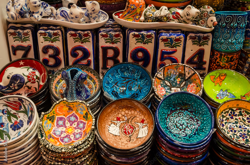 Traditional Turkish colorful ceramic souvenirs at Bazaar in Istanbul, Turkey.