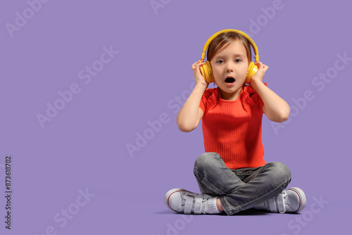 Shocked little girl in head...
