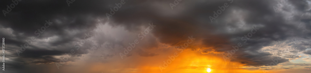 Fototapeta premium Beautiful summer sunset dramatic sky