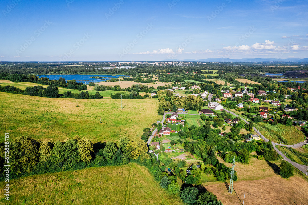 Górny Śląsk w Czechach, tereny przemysłowe w okolicy Karwiny. Panorama latem z lotu ptaka