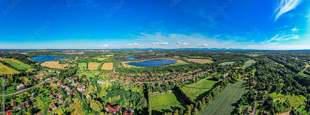 Górny Śląsk w Czechach, tereny przemysłowe w okolicy Karwiny. Panorama latem z lotu ptaka