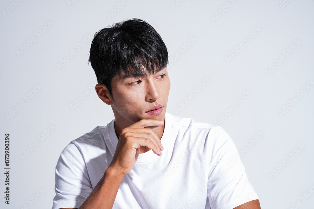 健康的なアジア男性の美容イメージ