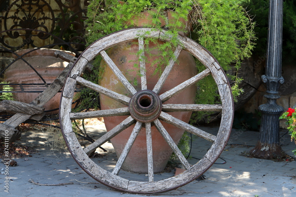 Trolley wheel for transporting heavy loads. Trolley wheel for transporting heavy loads.