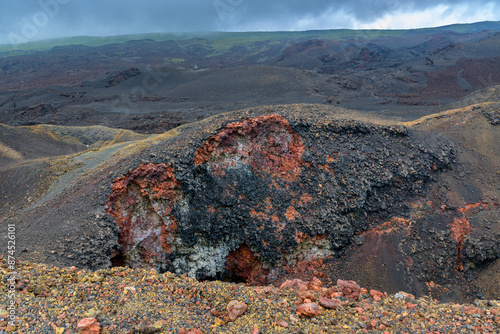 Paisaje volcánico desértico - Volcán Sierra Negra - Isla Isabela - Islas Galápagos - Ecuador photo