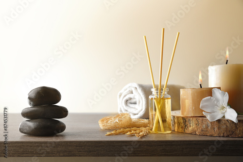 Quadro su tela Body wellness and aromatherapy with decorative elements on wooden table