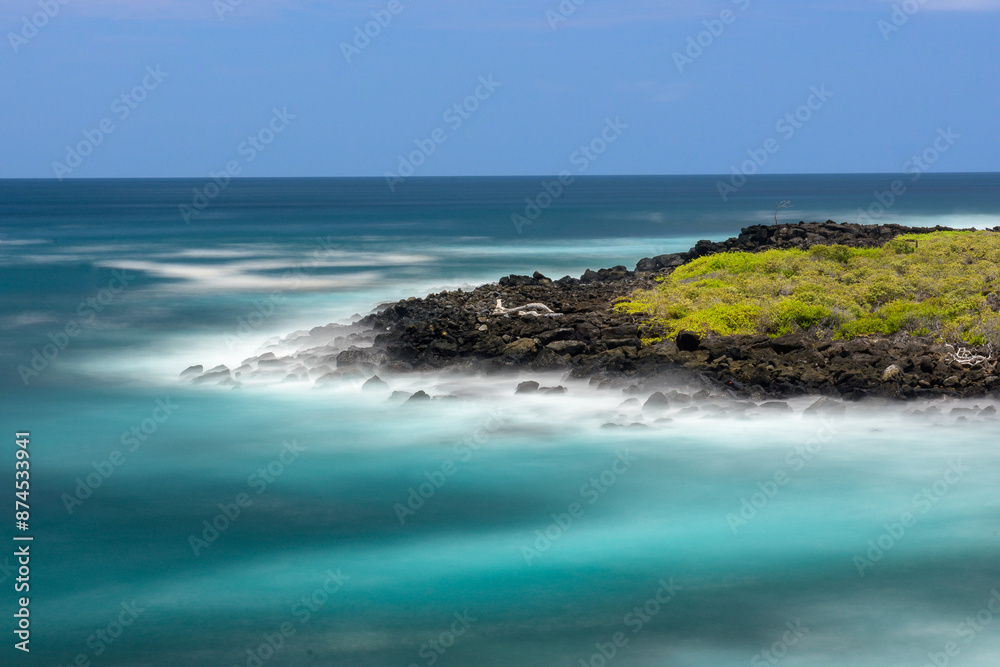 Larga exposición en paisaje de costa - Puerto Chino - Isla San Cristóbal - Islas Galápagos - Ecuador Larga exposición en paisaje de costa - Puerto Chino - Isla San Cristóbal - Islas Galápagos - Ecuador