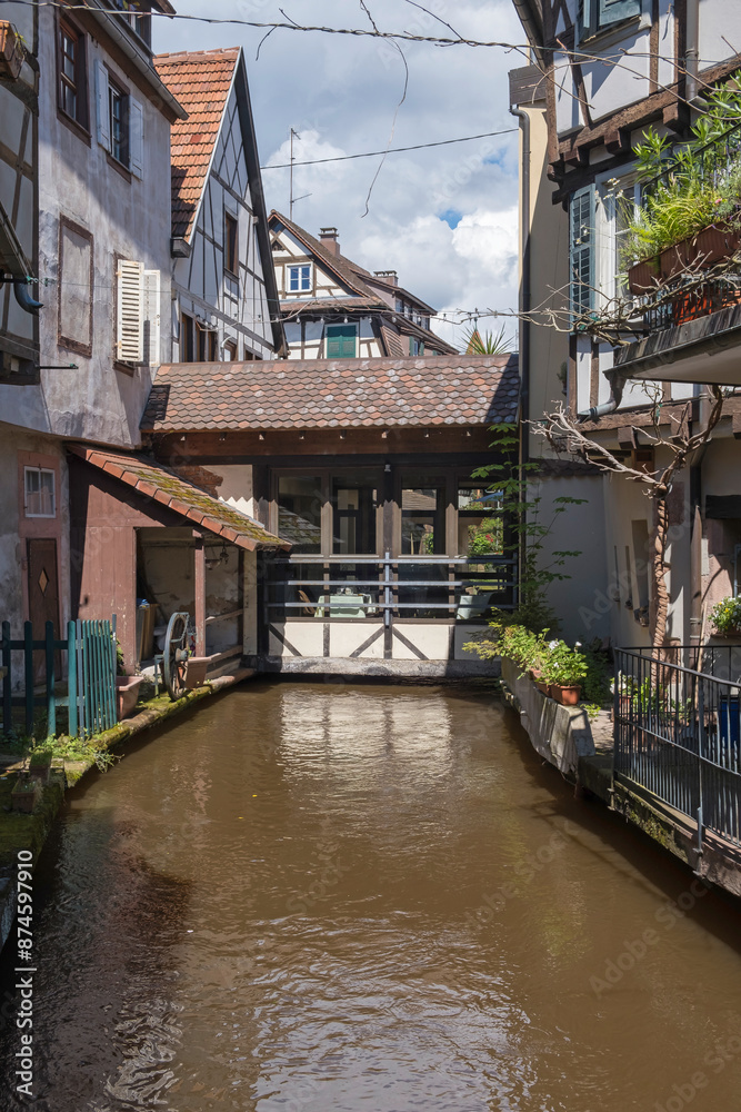 Obraz premium Canal de la Lauter, Lauterkanal, Altstadt Weißenburg, Elsass